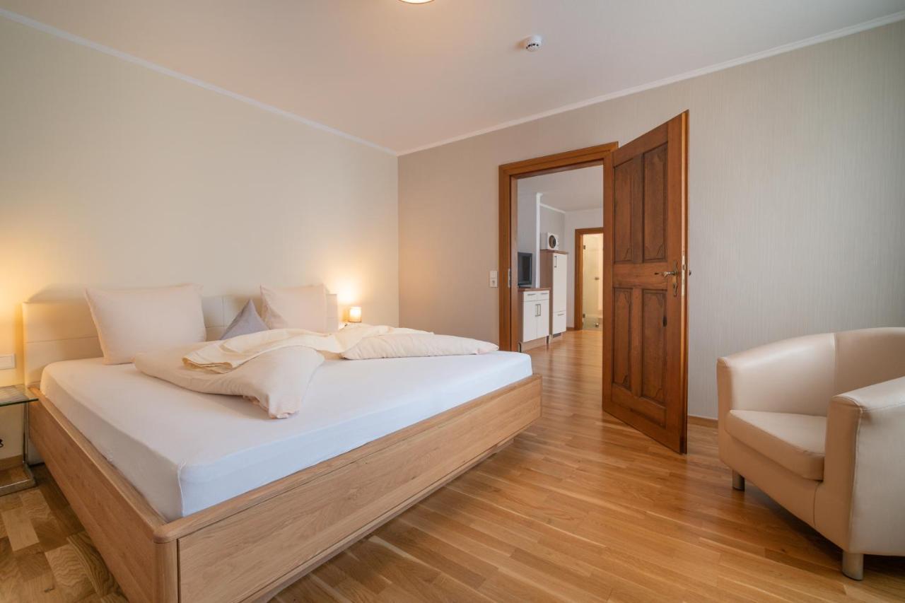 Hotel- Weingut- Moselloreley Piesport Eksteriør bilde