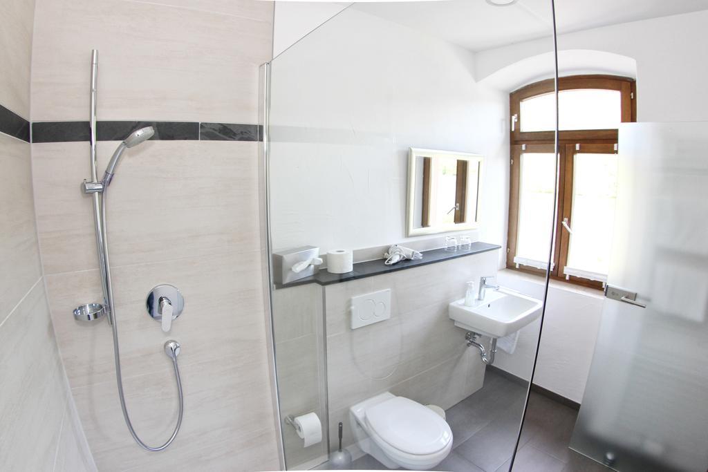Hotel- Weingut- Moselloreley Piesport Rom bilde